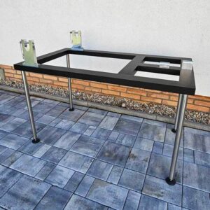 Lightweight straightening table
